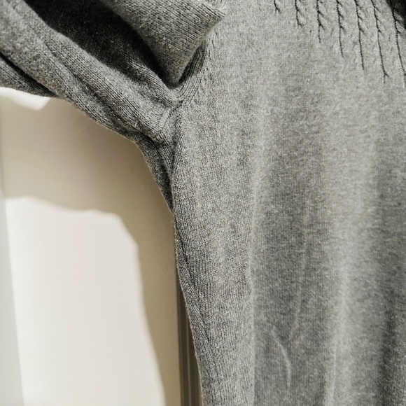 IZOD Women’s size large 100% cotton quarter zip long sleeve sweater - Picture 9 of 10